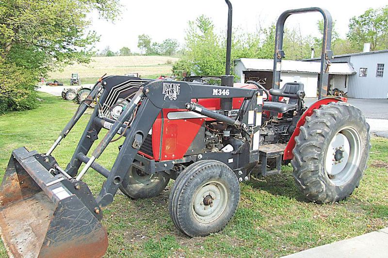 Massey-Ferguson 451 Tractors | ROBINSONS FARM EQUIPMENT EMINENCE, KY