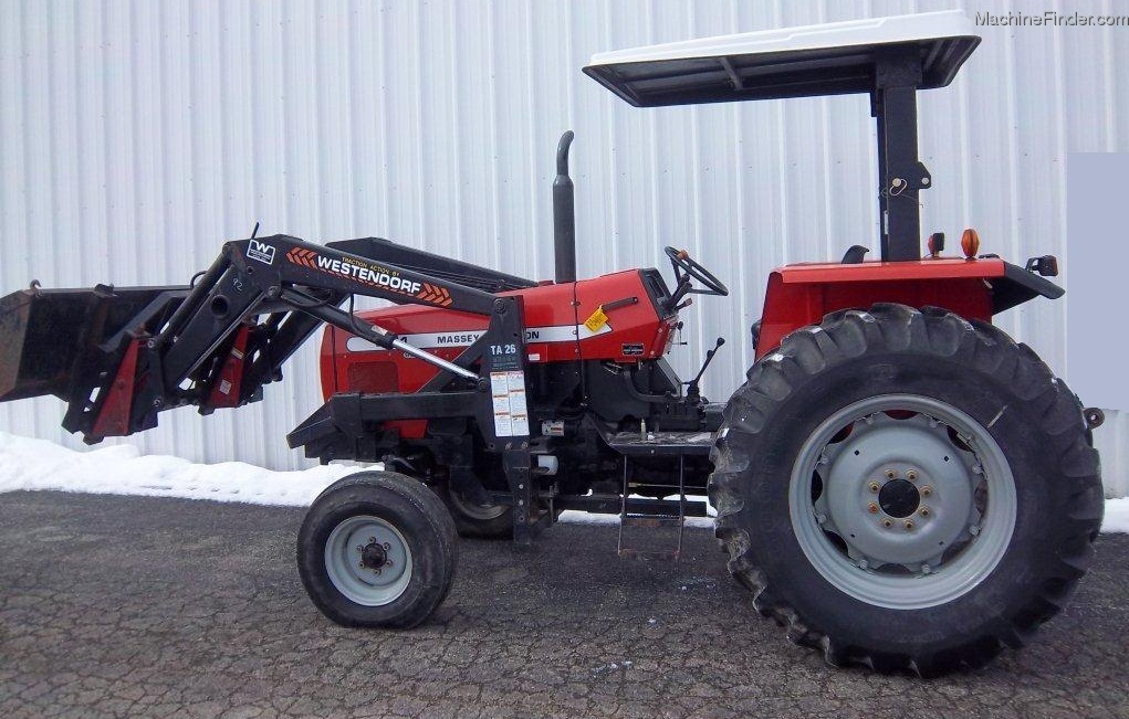 2005 MASSEY FERGUSON MODEL 471 OPEN STATION 2WD TRACTOR WITH LOADER.