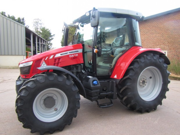 Massey Ferguson 5612, 03/2015, 275 hrs | Parris Tractors Ltd
