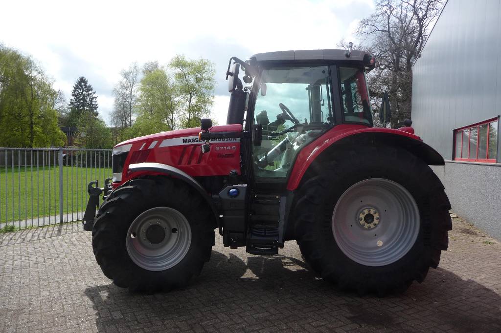 Used Massey Ferguson 6714S tractors Year: 2017 for sale - Mascus USA