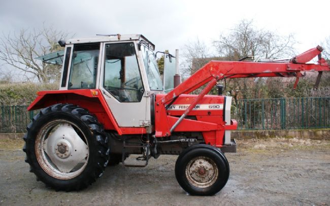 Tractors - Massey Ferguson 690 | Farmline Machinery