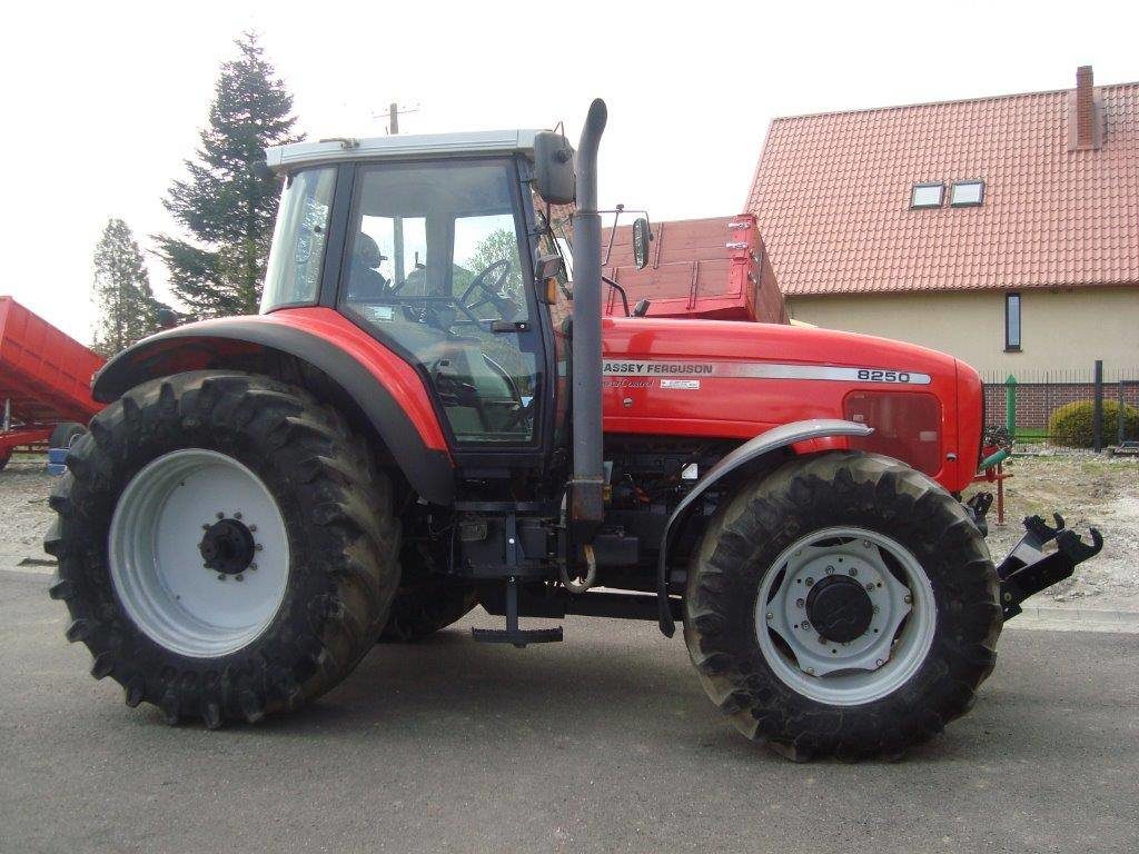 Maszyny Rolnicze używane | Puławski Paparzyn » Massey Ferguson 8250