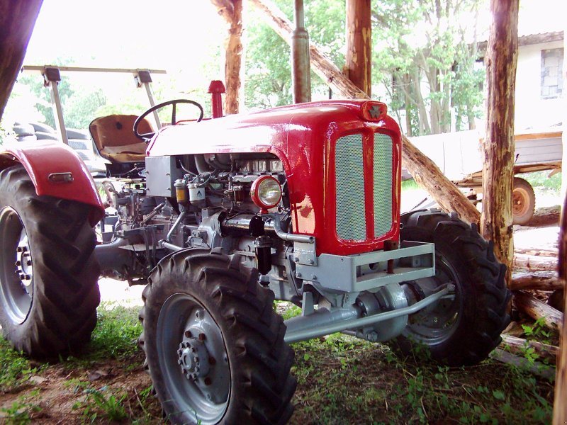 Massey Ferguson DT7000 Traktor - technikboerse.com