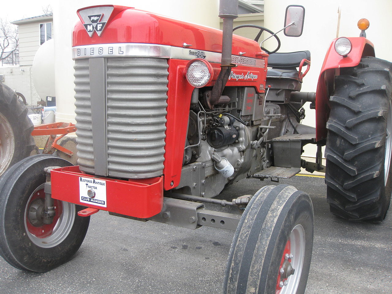 File:Massey Ferguson Super 90 at a US tractor show.jpg - Wikimedia ...