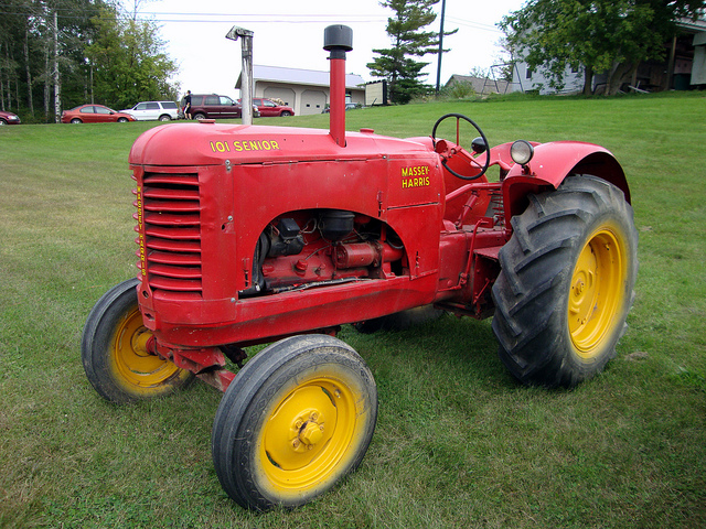 Massey Harris 101 Senior Tractor. | Flickr - Photo Sharing!