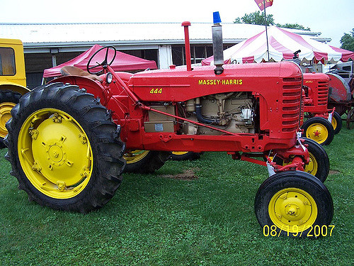 Massey Harris 444 | One of many fine examples of Massey Harr ...