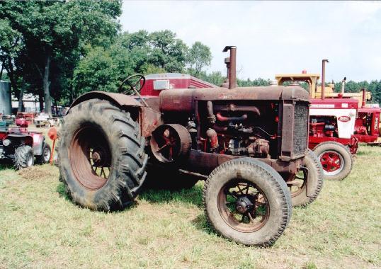 McCormick-Deering W-40: Photo gallery, complete information about ...
