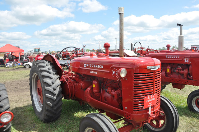 The Old Tractor: McCormick Deering W-9