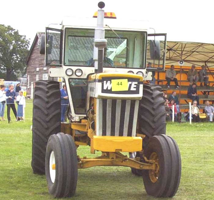 Minneapolis-Moline Model G1050 Diesel Tractor