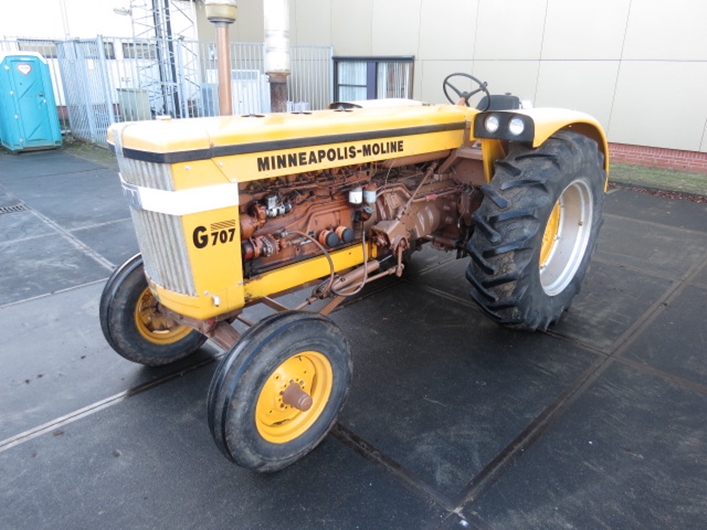 Oldtimer tractor, Minneapolis Moline G707 - Equipment auction te ...