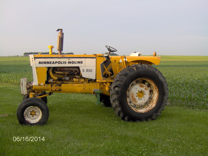 Minneapolis Moline G850 - Yesterday's Tractors