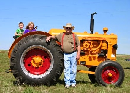 Tractor of the Week: 1952 Minneapolis Moline GTC