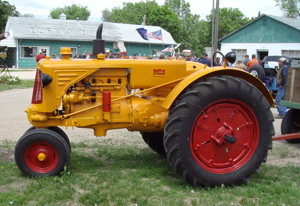 Tractor of the Week: 1941 Minneapolis Moline U