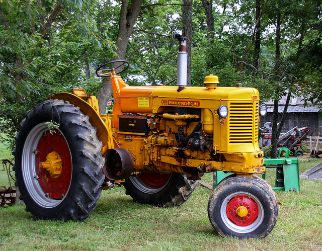 Raymond Smith's 1954 Minneapolis Moline UB Farm Tractor | Flickr ...