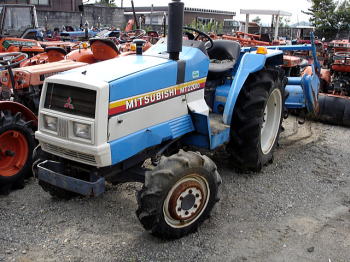 MITSUBISHI tractor
