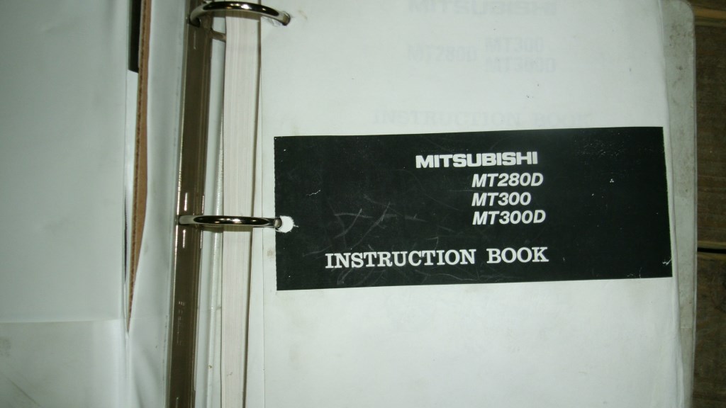 Mitsubishi MT280D, MT300 and MT300D instruction manual