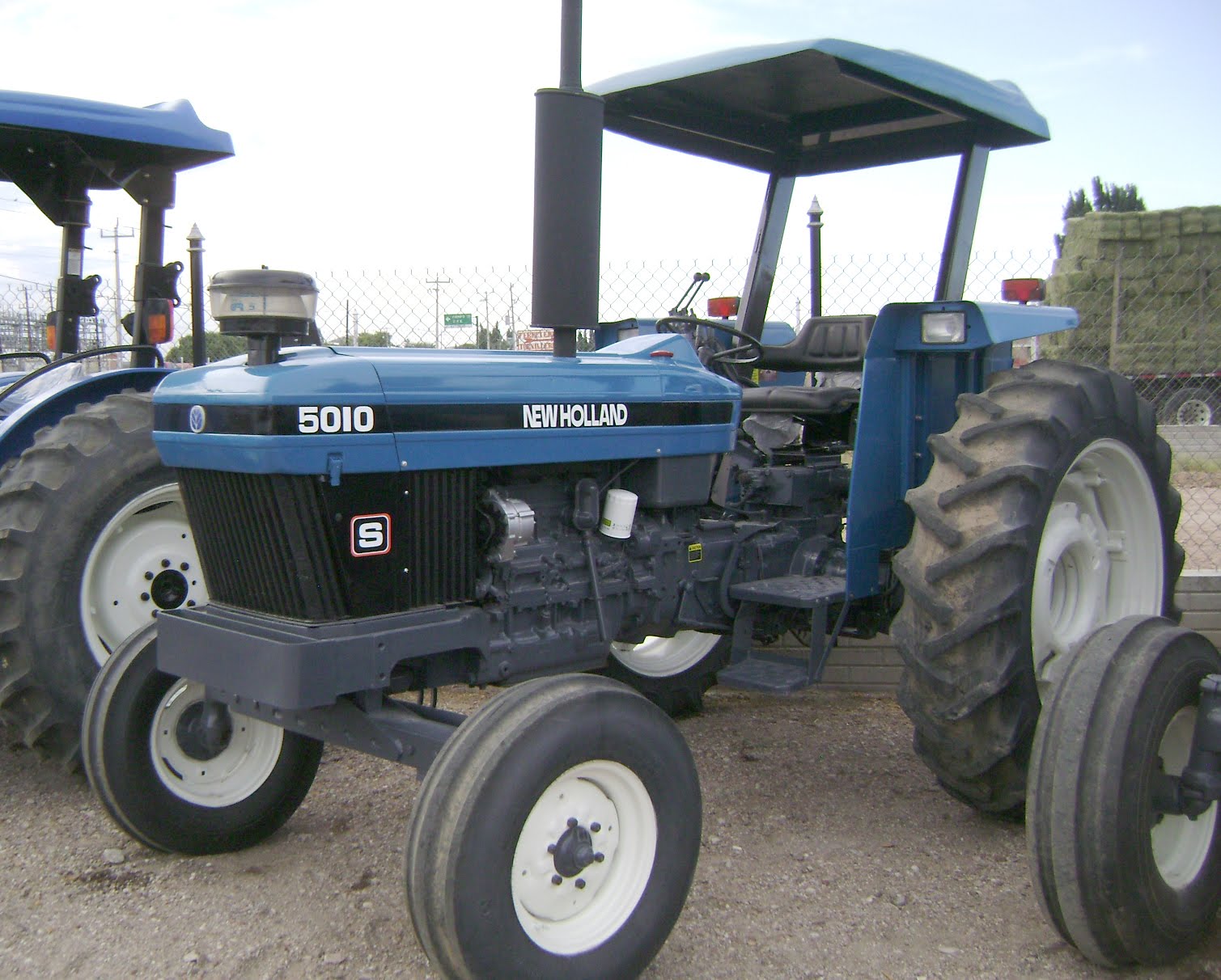 ... : Tractor New Holland 5010, 70hp, 2003, 836 horas, $14700 Dlls