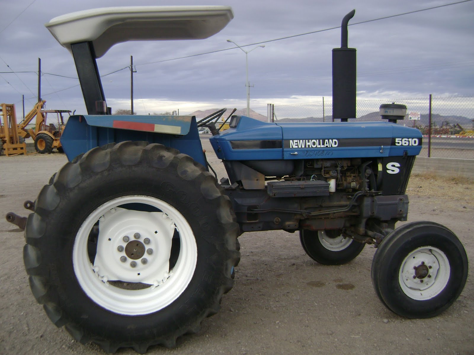 New Holland 5610:picture # 3, reviews, news, specs, buy car