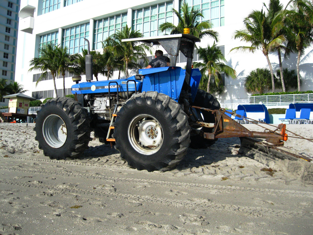 New Holland 8010 | When I saw this guy I immediately thought ...