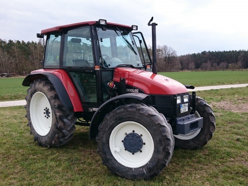 New Holland L85 Tracteur - technikboerse.com