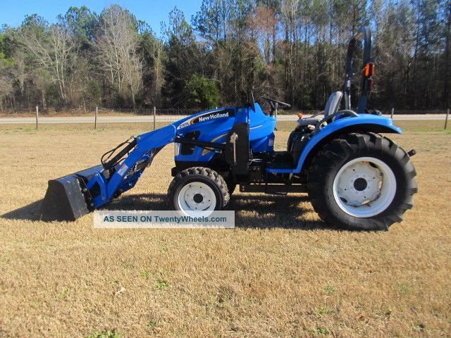 2008 New Holland T2320. 4wd. 93 Hours Tractors photo