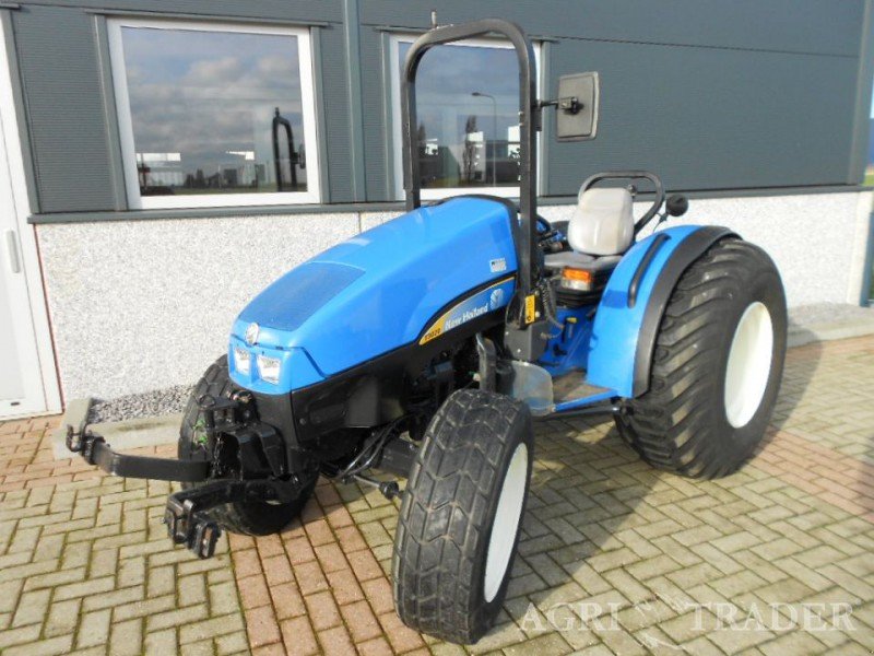 New Holland T3020 mt fronthef. Traktor - technikboerse.com