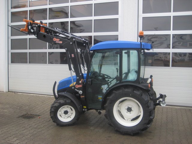 Tractor New Holland T3030 - technikboerse.com