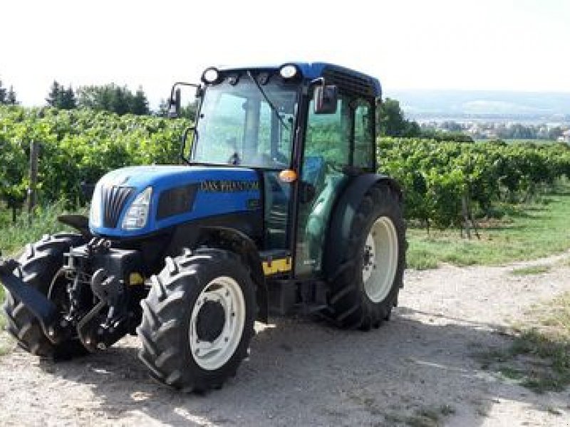New Holland T4040 F Vineyard tractor - technikboerse.com