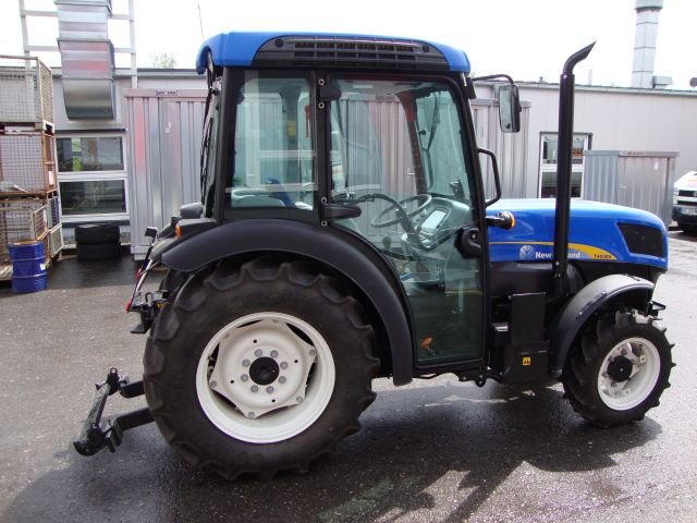 Traktor New Holland T4040V - technikboerse.com