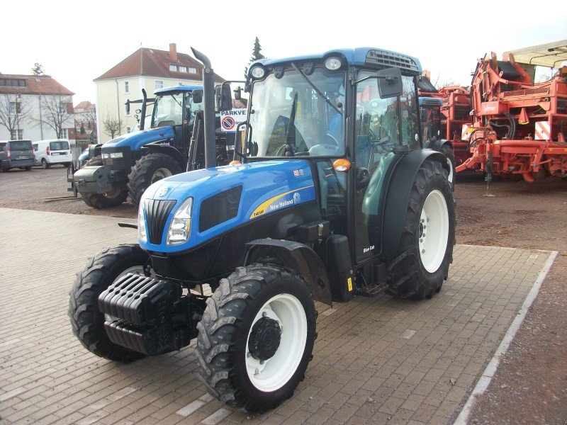 Tractor New Holland T4050 F - Newhollandboerse - sold