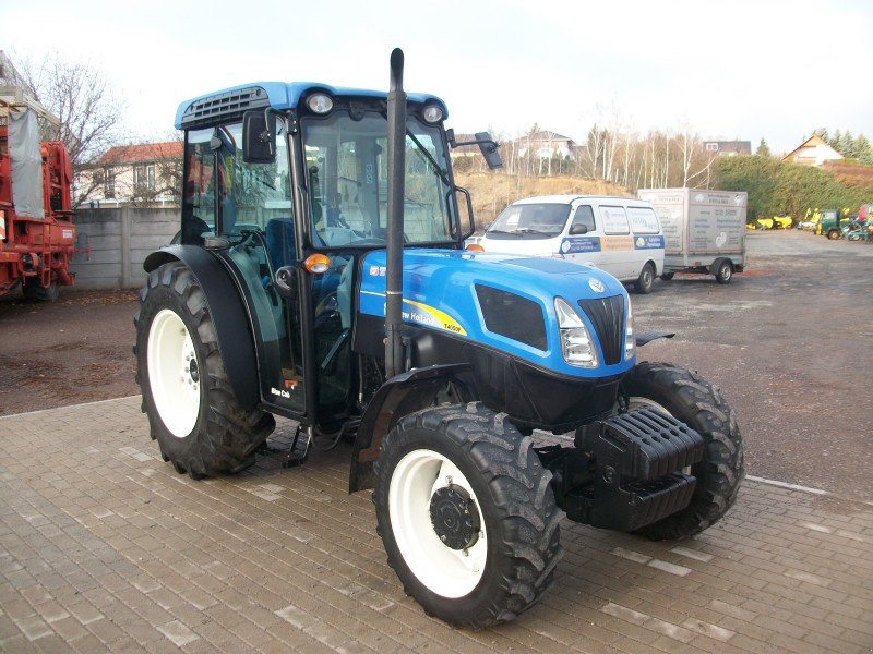 Tractor New Holland T4050 F - Newhollandboerse - sold
