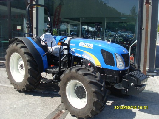 New Holland T4050 New Holland T4050 Deluxe