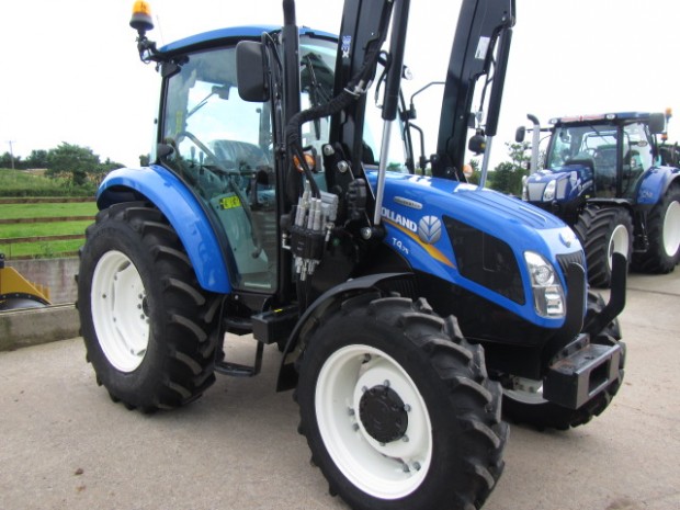 New Holland T4.75, 01/2014, 135 hrs | Parris Tractors Ltd