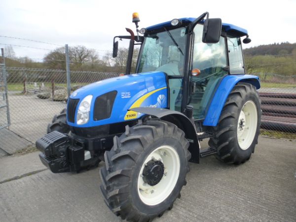 New Holland T5060 Deluxe