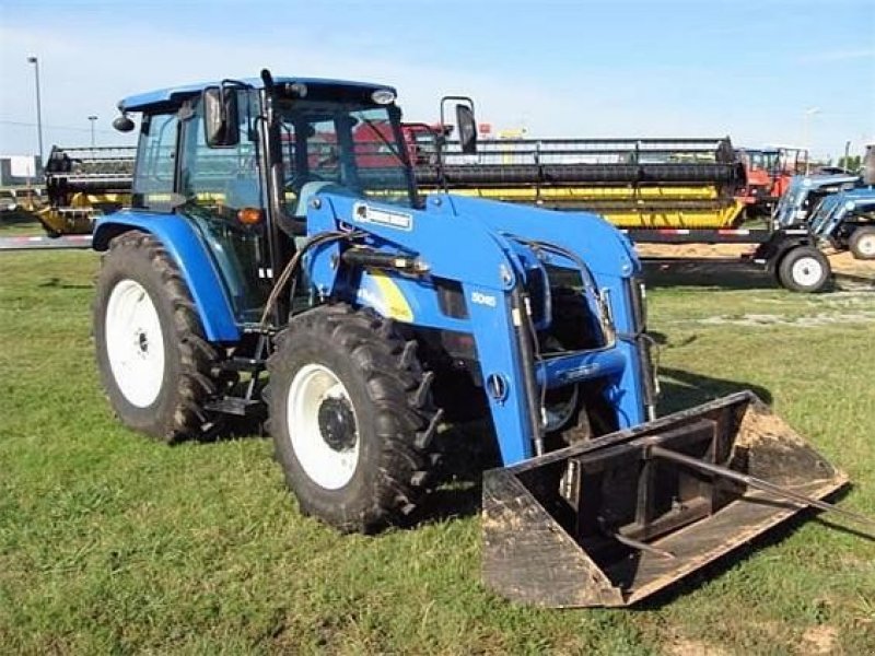 New Holland T5060 Tractor - technikboerse.com
