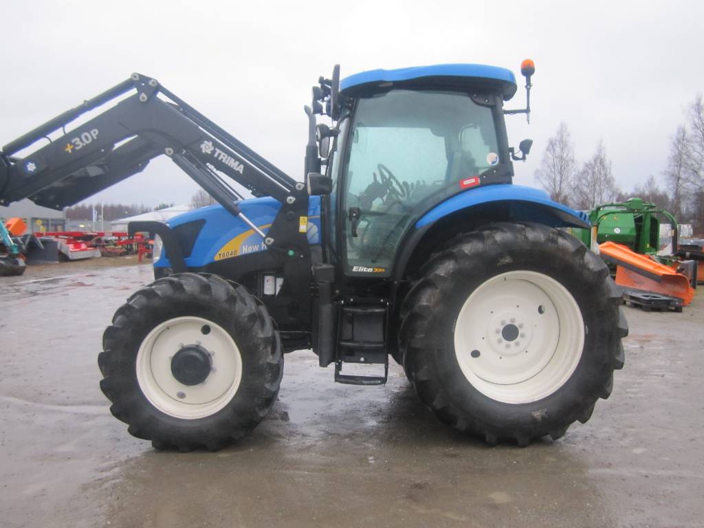 New Holland T6040 ELITE - Year: 2010 - Tractors - ID: 04E448FB ...