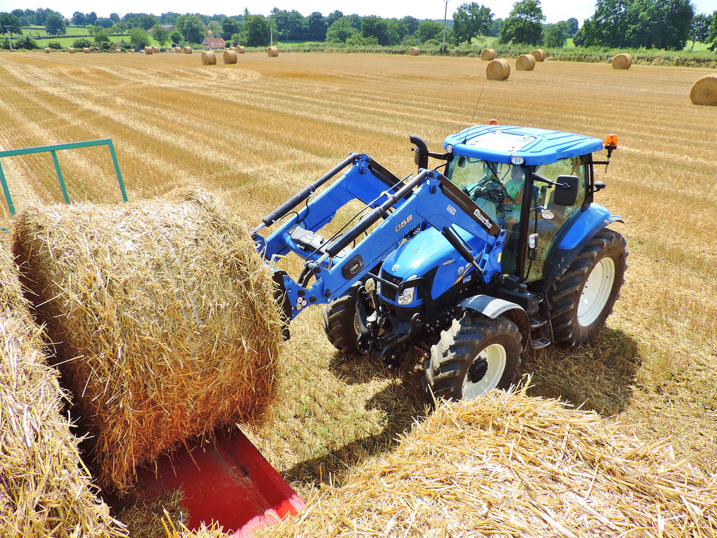 ... Tags: new holland de agriculture été paille moisson ramassage t6150