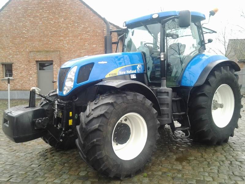 New Holland T7030 - Year: 2012 - Tractors - ID: C923E8E9 - Mascus USA