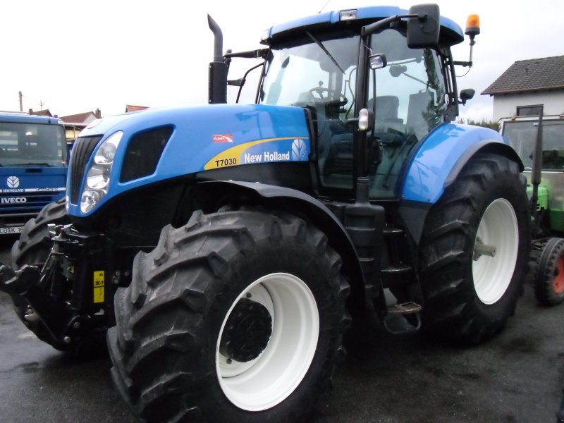 Tractor New Holland T7030 PC - Newhollandboerse - sold