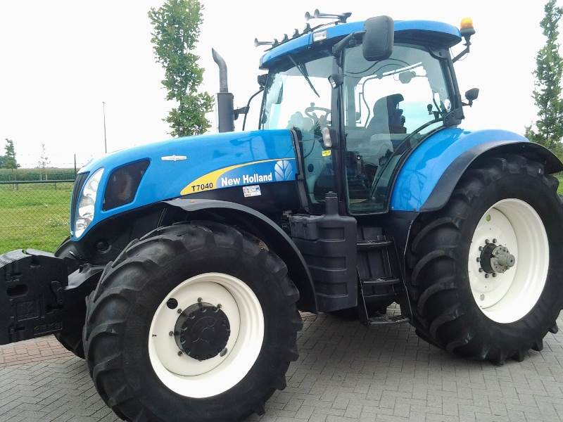 Used New Holland T7040 tractors Year: 2009 for sale - Mascus USA