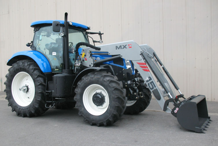 New Holland T7210 tractor / MX TECHNIC T15 loader