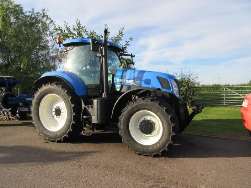 2013 NEW HOLLAND T7250 Tractors in Melton Mowbray | Auto Trader Farm