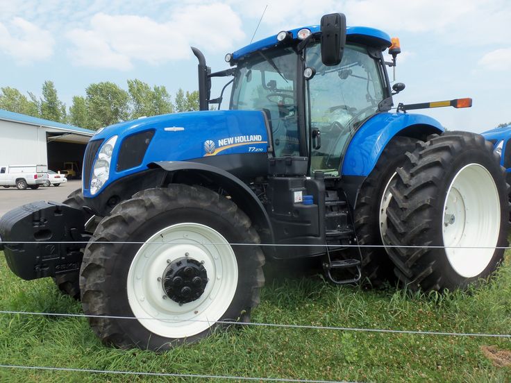 New Holland T7270