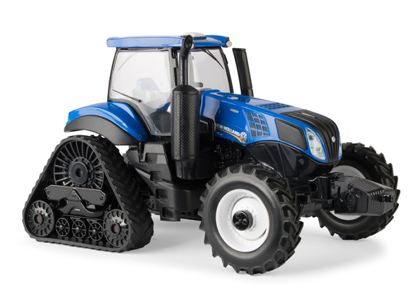13897 - ERTL New Holland T8435 Smarttrax Tractor
