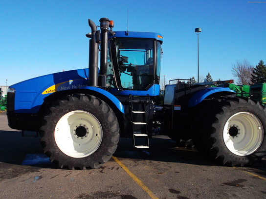 2010 New Holland T9030 Tractors - Articulated 4WD - John Deere ...