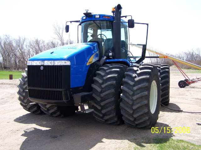 New Holland T9050 pics - The Combine Forum