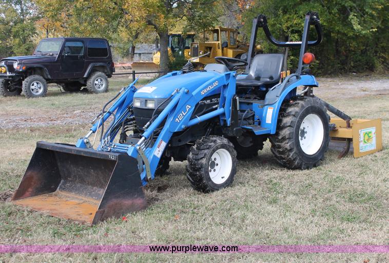 H4179.JPG - New Holland TC18 tractor, 1,356 hours on meter, Shibaura ...