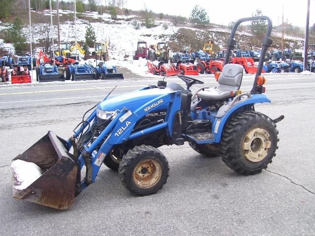 NEW HOLLAND TC24DA | Farm Equipment > Tractors -