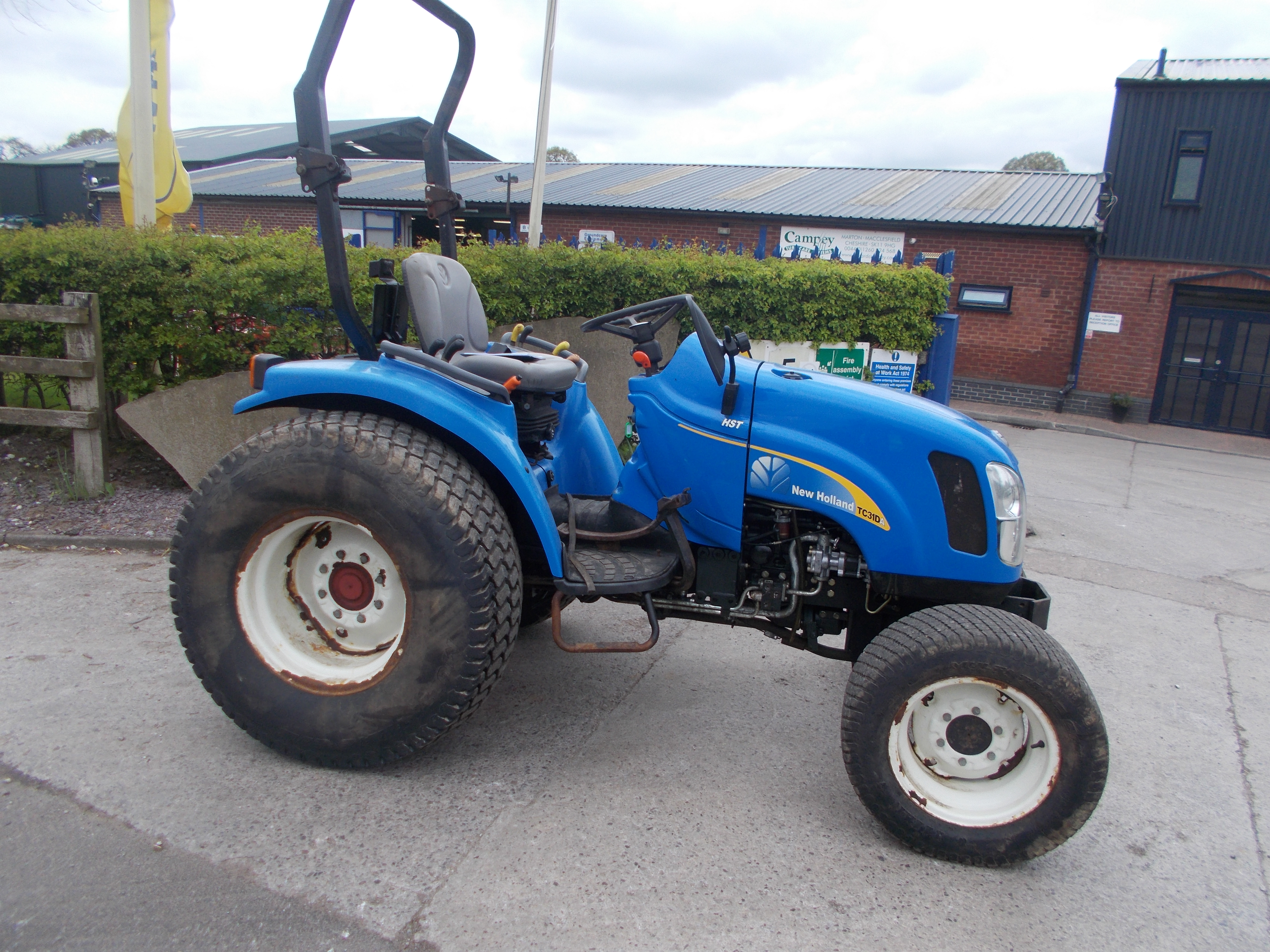 New Holland TC31Da Tractor U3865 £7,950 +VAT