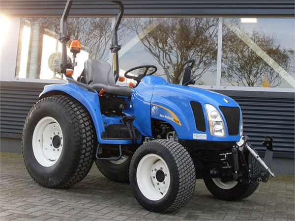 New Holland TC31DA TREKKER - Year: 2010 - Compact tractors - ID ...